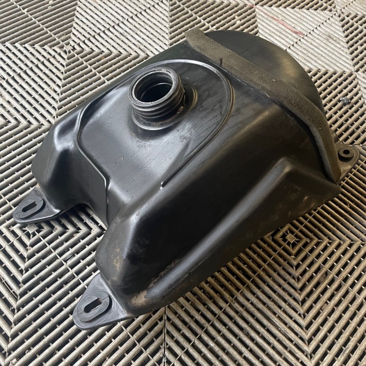 reservoir d'essence quad 250 bear tracker yamaha