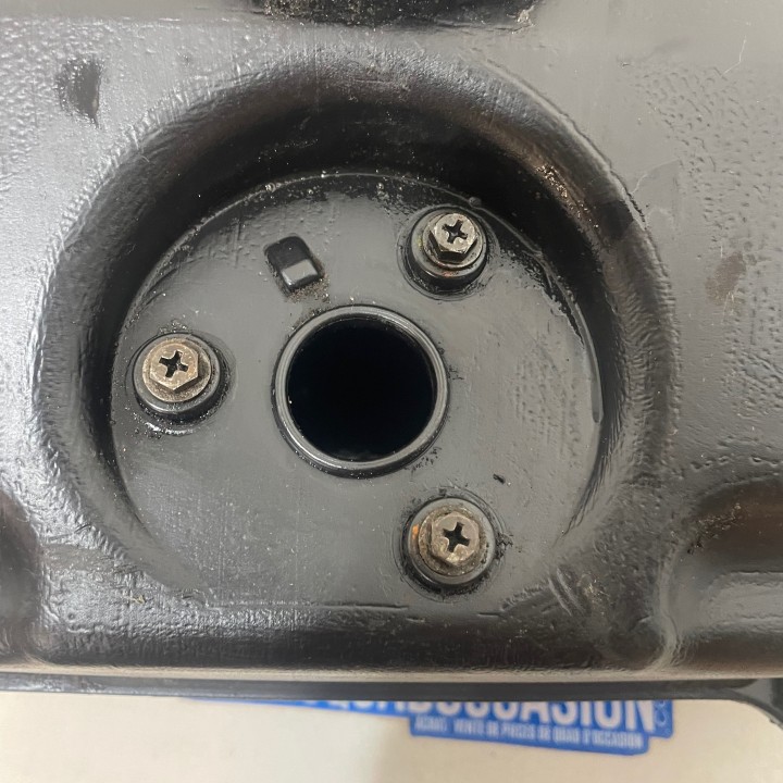 RESERVOIR D'ESSENCE QUAD 250 ET 300 MXU KYMCO (3 TROUS)