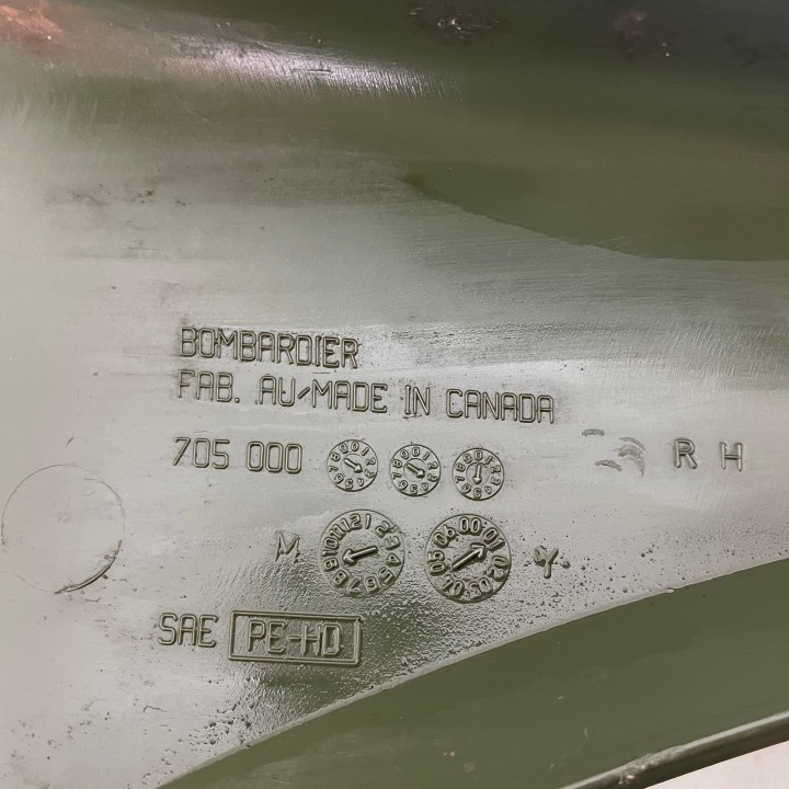 Panneau supérieur gauche quad  Quest  500/650. can-am/bombardier (vert)