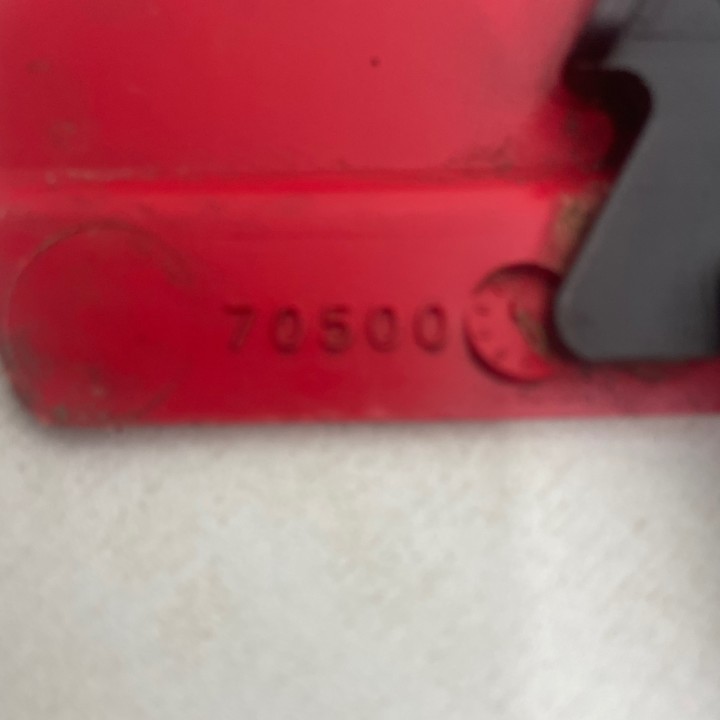panneau latéral droit + couvre silencieux quad 400 outlander can-am/bombardier (rouge)