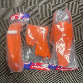kit plastique moto 125/200/250/300 sx/exc ktm (05/06)