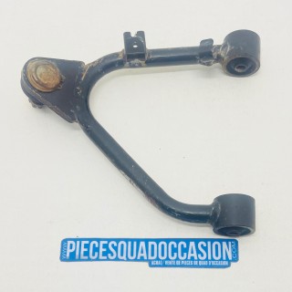 TRIANGLE SUPÉRIEUR GAUCHE QUAD 250 OZARK SUZUKI