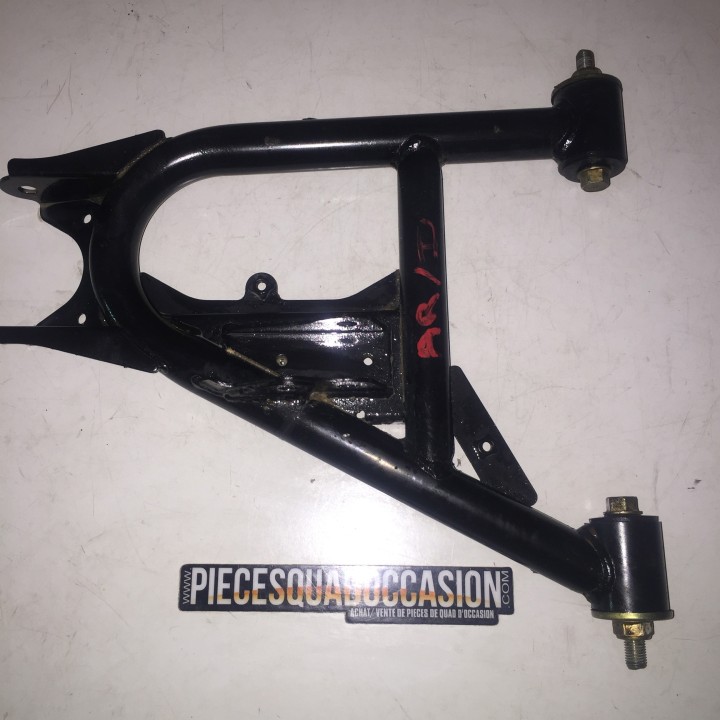 triangle  inferieur gauche arrière quad 600 sym quadraider