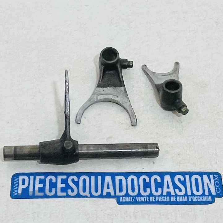FOURCHETTES  DE  BOITE DE VITESSE QUAD 350 TRX HONDA (87)