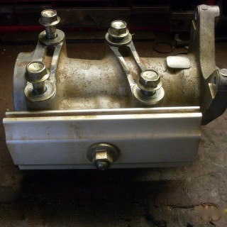 PORTE ROULEMENT ARRIÈRE QUAD  LTZ/KFX/DVX (2003/2004)