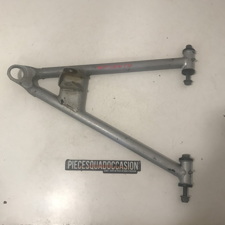 TRIANGLE AVANT INFÉRIEUR GAUCHE QUAD 500/525 IRS  OUTLAW