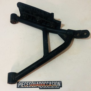 triangle inférieur droit quad 600 hy hytrack (avant)