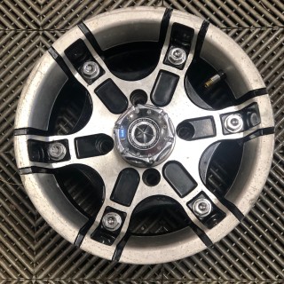 jante  12 pouces quad et ssv 6 branches (noir/alu)